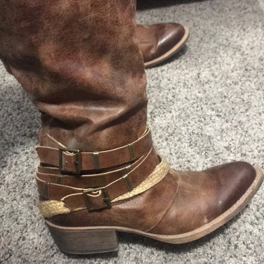 COPY - Mid calf boots!